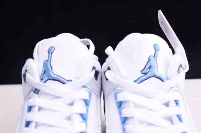 Rep 3 CT8532-104 Air Jordan UNC 0604